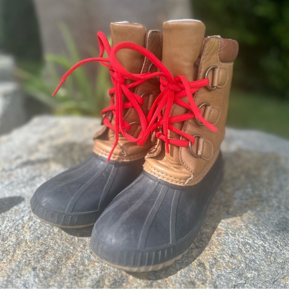 Kids Tan and Black Boots with Red Laces. Great for camp !